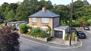 Riverside Crescent Holymoorside